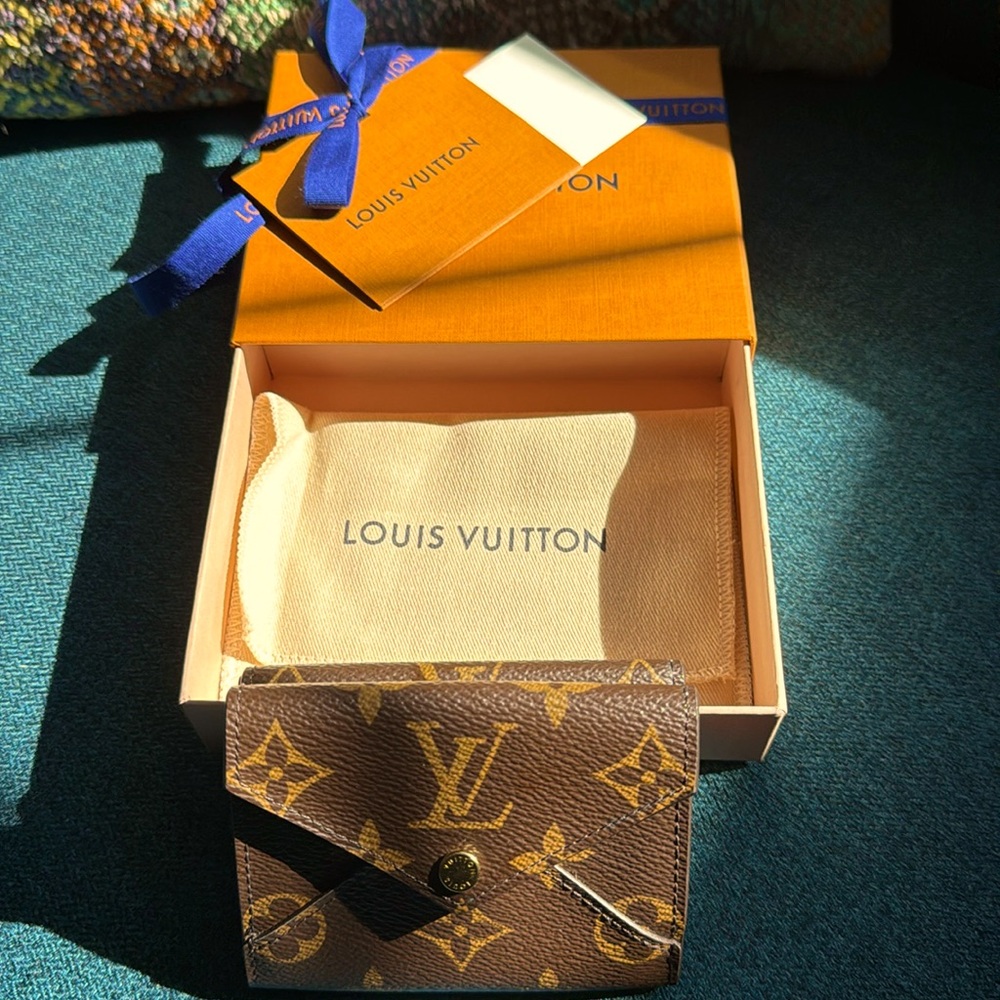 Louis Vuitton Celeste Wallet. M81665